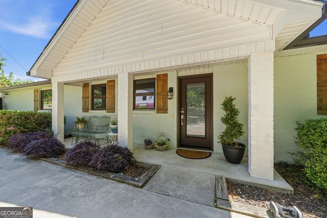 118 Hickory Point, Buckhead, GA 30625