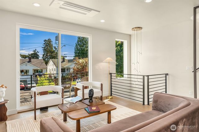 2836 NW 73rd Street, Seattle, WA 98117