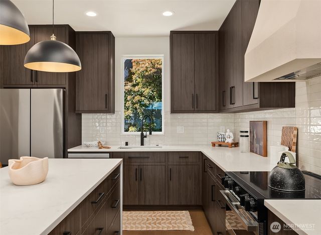 2836 NW 73rd Street, Seattle, WA 98117