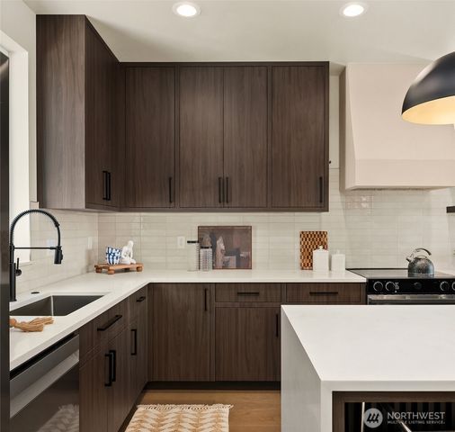2836 NW 73rd Street, Seattle, WA 98117