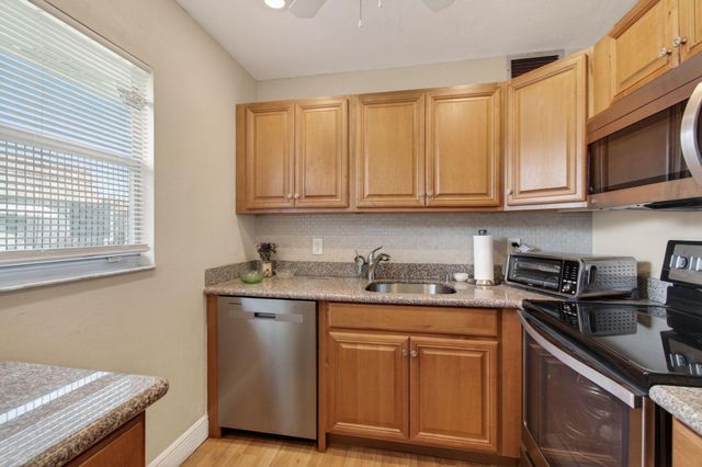 316 Seville N, Delray Beach, FL 33446