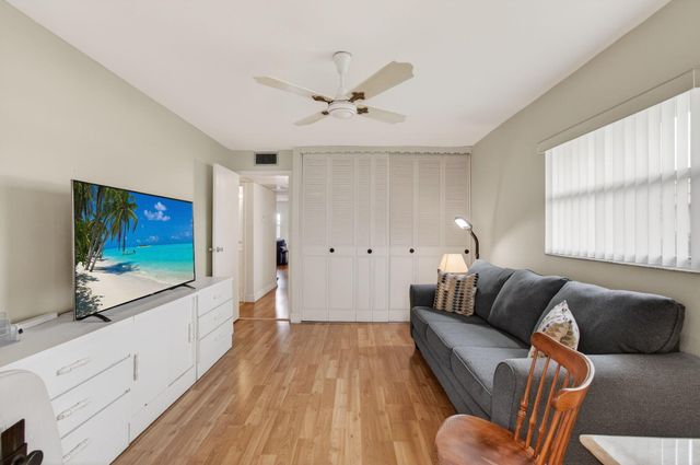 316 Seville N, Delray Beach, FL 33446