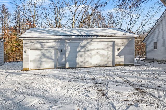 1710 215th Avenue, Morley, MI 49336