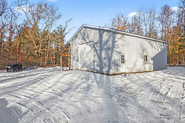 1710 215th Avenue, Morley, MI 49336