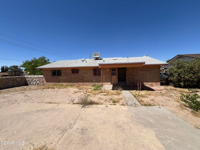 11470 ED MERRINS Drive, El Paso, TX 79936