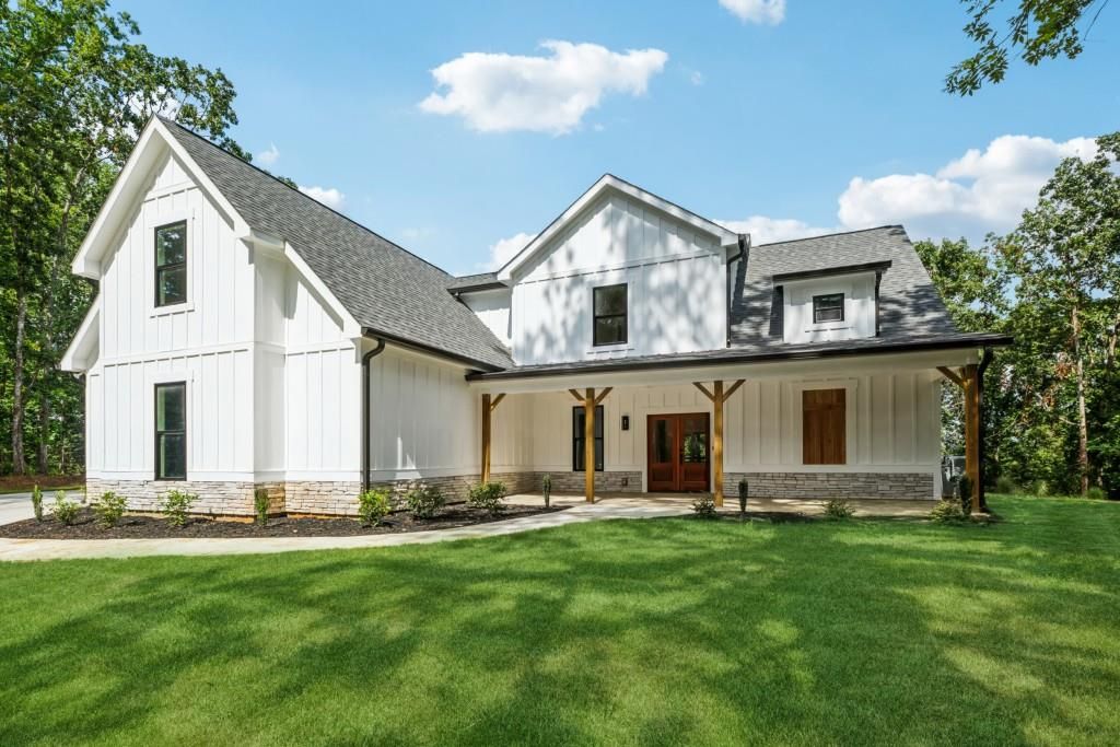 613 Ann Court, Woodstock, GA 30188