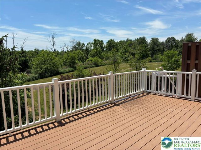 1096 Sparrow Way, Upper Macungie Twp, PA 18031