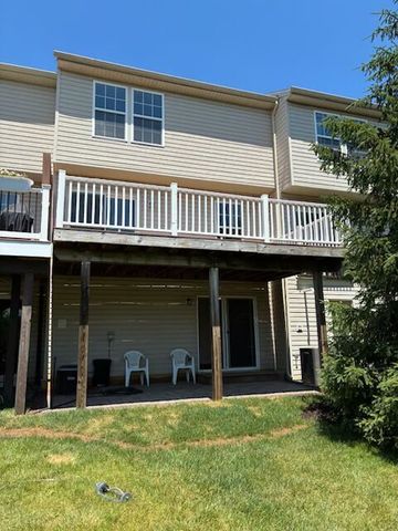 1096 Sparrow Way, Upper Macungie Twp, PA 18031
