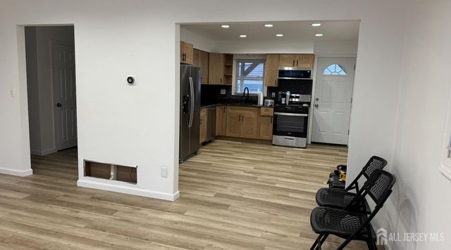 43 Orchard Street, Carteret, NJ 07008
