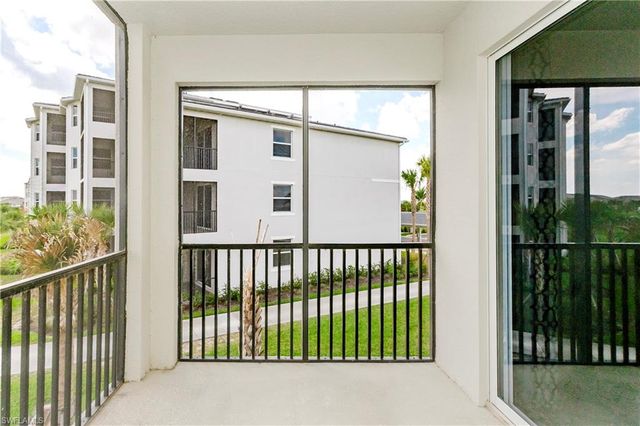 5527 DOUBLE EAGLE CIR 3828, Ave Maria, FL 34142