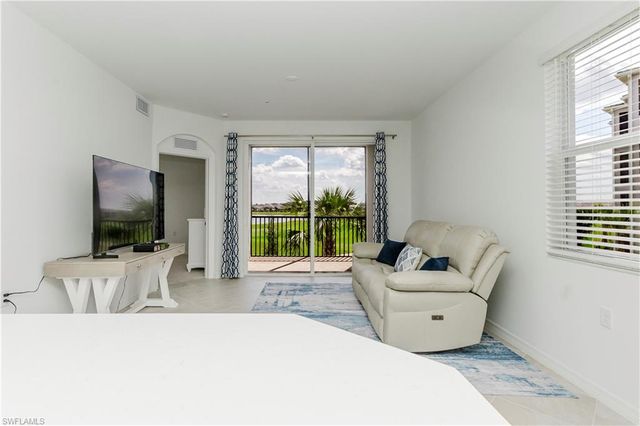 5527 DOUBLE EAGLE CIR 3828, Ave Maria, FL 34142