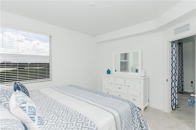 5527 DOUBLE EAGLE CIR 3828, Ave Maria, FL 34142