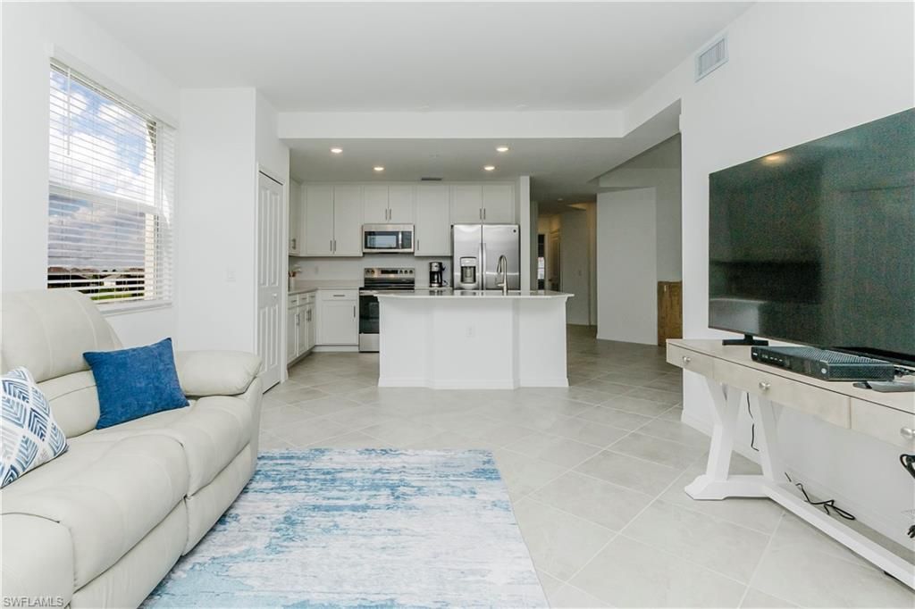 5527 DOUBLE EAGLE CIR 3828, AVE MARIA, FL 34142 — photo 4