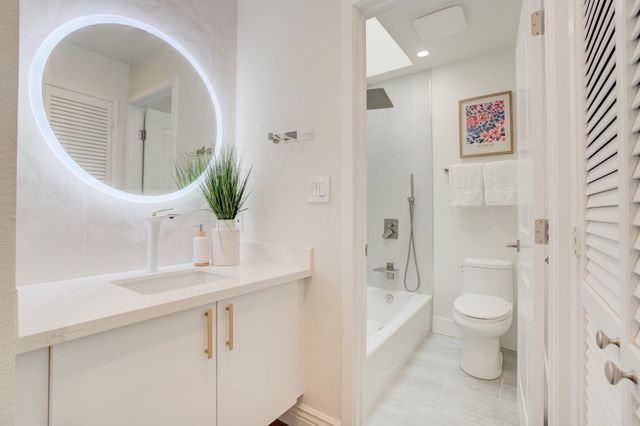 2271 Armada Way, San Mateo, CA 94404