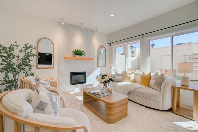 2271 Armada Way, San Mateo, CA 94404