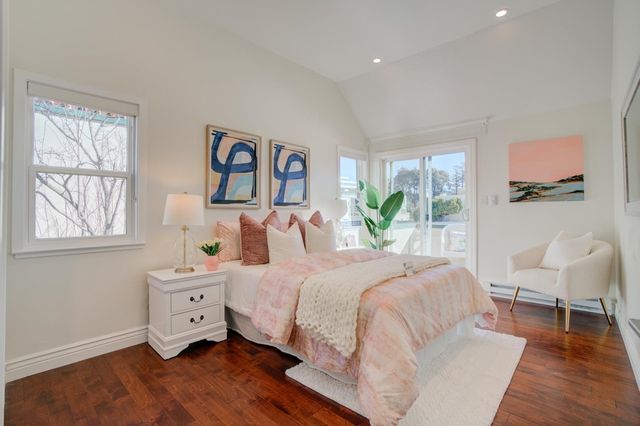 2271 Armada Way, San Mateo, CA 94404