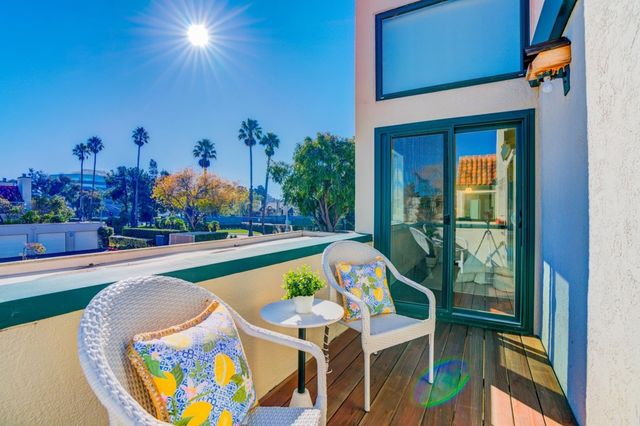 2271 Armada Way, San Mateo, CA 94404