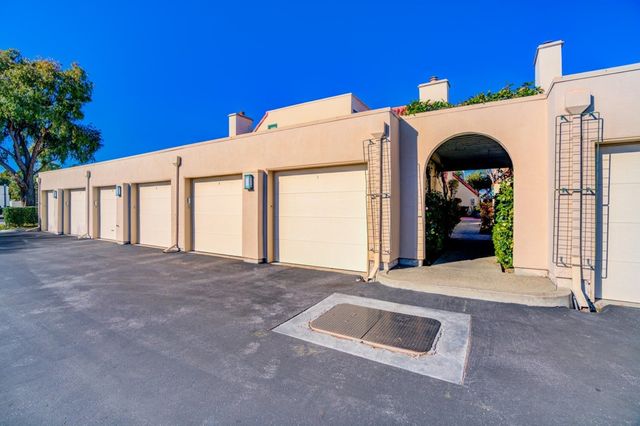 2271 Armada Way, San Mateo, CA 94404