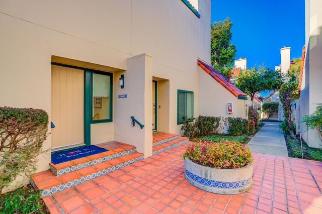 2271 Armada Way, San Mateo, CA 94404