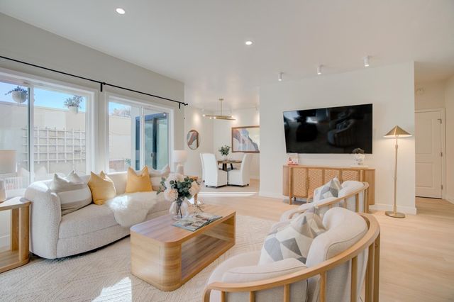 2271 Armada Way, San Mateo, CA 94404