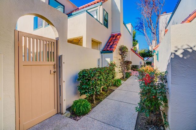 2271 Armada Way, San Mateo, CA 94404