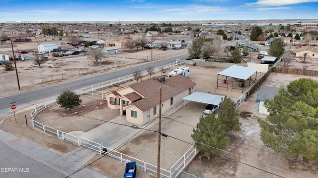 11701 FLOR DEL RIO Street, Socorro, TX 79927