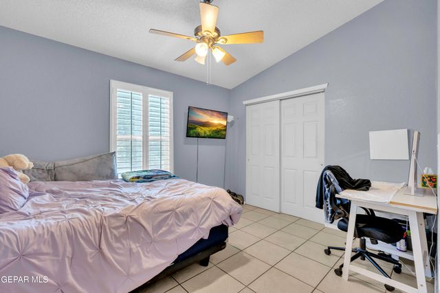 11701 FLOR DEL RIO Street, Socorro, TX 79927