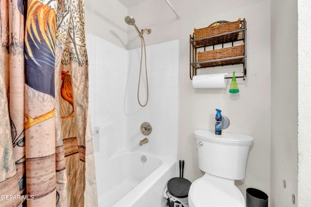 11701 FLOR DEL RIO Street, Socorro, TX 79927