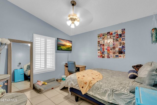 11701 FLOR DEL RIO Street, Socorro, TX 79927