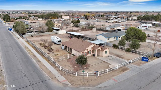 11701 FLOR DEL RIO Street, Socorro, TX 79927