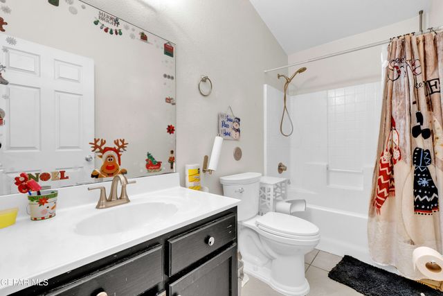 11701 FLOR DEL RIO Street, Socorro, TX 79927