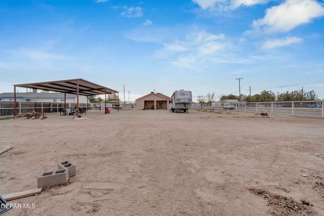 11701 FLOR DEL RIO Street, Socorro, TX 79927