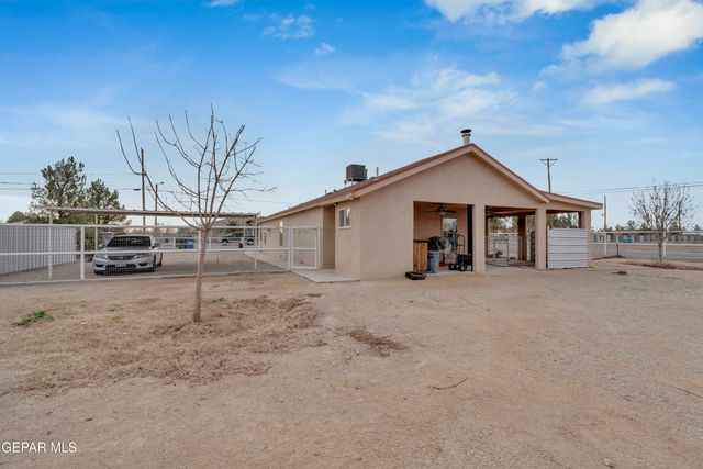 11701 FLOR DEL RIO Street, Socorro, TX 79927