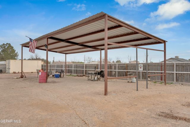 11701 FLOR DEL RIO Street, Socorro, TX 79927