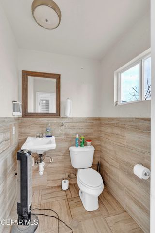 11701 FLOR DEL RIO Street, Socorro, TX 79927