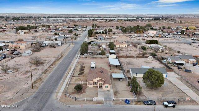 11701 FLOR DEL RIO Street, Socorro, TX 79927