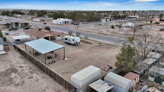 11701 FLOR DEL RIO Street, Socorro, TX 79927