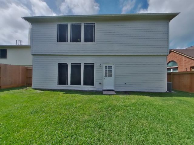 12303 Kings Garden Court, Houston, TX 77044