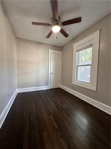 3622 College Avenue, Kansas City, MO 64128