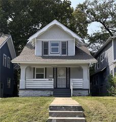 3622 College Avenue, Kansas City, MO 64128