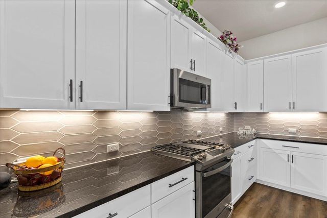 107 Freeman Day DR, Bastrop, TX 78602