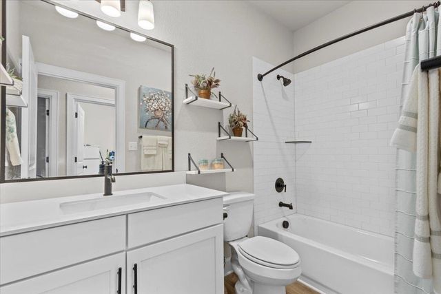 107 Freeman Day DR, Bastrop, TX 78602