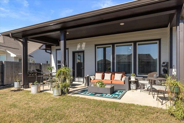 107 Freeman Day DR, Bastrop, TX 78602