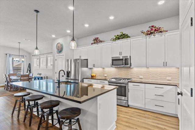 107 Freeman Day DR, Bastrop, TX 78602