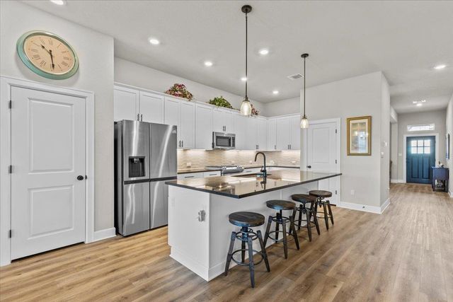 107 Freeman Day DR, Bastrop, TX 78602