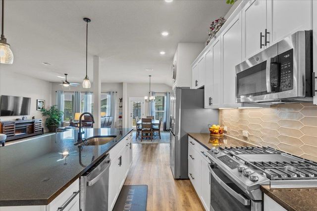 107 Freeman Day DR, Bastrop, TX 78602