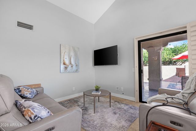 25821 S HOLLYGREEN Drive, Sun Lakes, AZ 85248