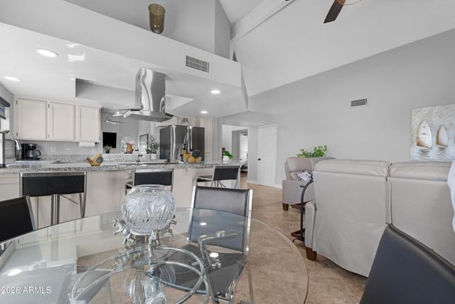 25821 S HOLLYGREEN Drive, Sun Lakes, AZ 85248