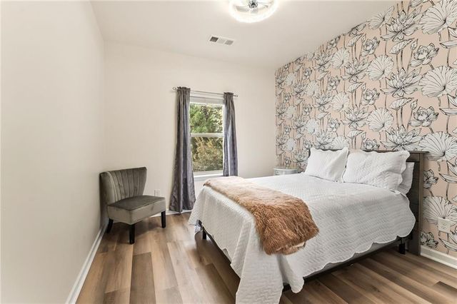 262 Valley Crossing, Canton, GA 30114