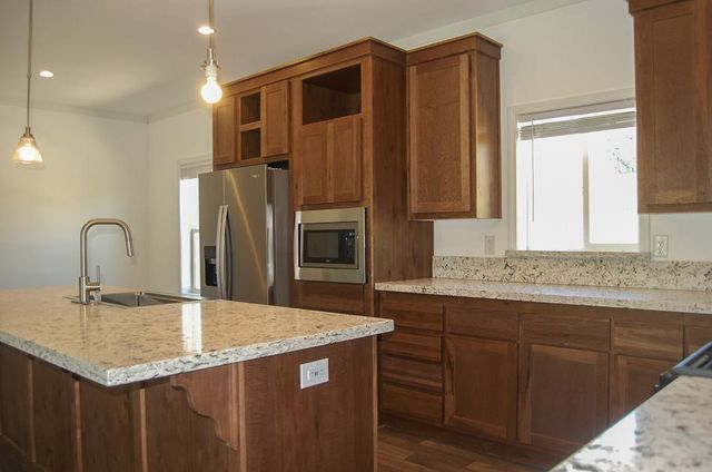3106 Berkesey Ln, Valley Springs, CA 95252